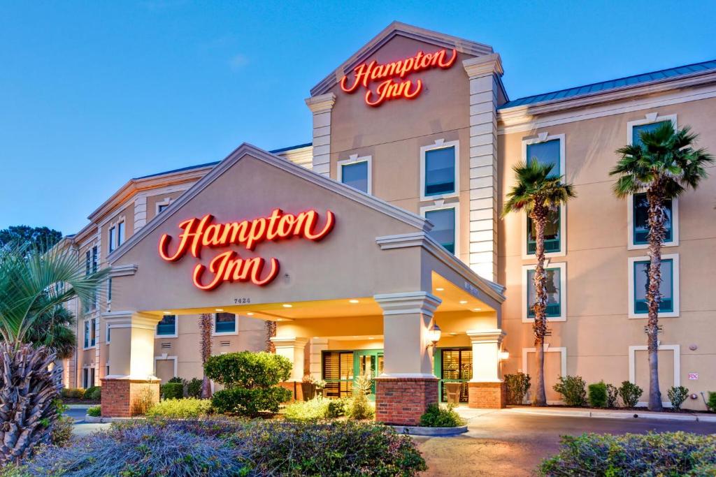 Hampton Inn Charleston North Main image 1